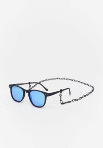 Fashionable Urban Classics unisex sunglasses with chain detail, blue/black