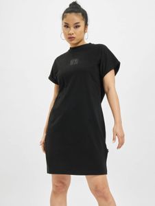Camiseta deportiva Urban Classics para mujer, 200 g/m², de algodón negro.