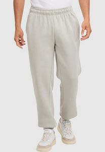 Pantalones cómodos de Urban Classics para hombre, color gris.