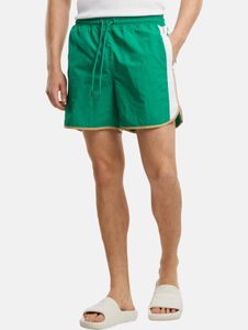 Pantalones cortos ligeros Urban Classics para hombre con cordón ajustable, 120 g/m², color verde.