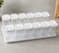 Ensemble de 12 pots à épices en plastique avec couvercles et 2 supports – Récipients de 250 ml pour épices, herbes, poivre et sel – Transparent/Blanc