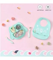 Set di 2 piatti antiscivolo in silicone Brunoko 3 in 1 per bambini: piatto + cucchiaio + bavaglino con vassoio raccogli-gocce in silicone, senza BPA, rosa o verde menta