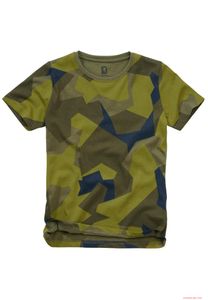 Comoda t-shirt per bambini Brandit, in cotone, con stampa mimetica svedese.