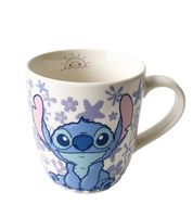 Coffret Cadeau Disney Stitch avec 9 Articles pour Fans – 4 Gobelets, 1 Mug en Porcelaine, 3 Boîtes à Déjeuner et 1 Planche à Plateau
