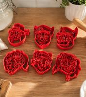 6-Piece Nickelodeon PAW PATROL Cookie Cutter Set **B-Stock – inspected & fully functional** Red cutters