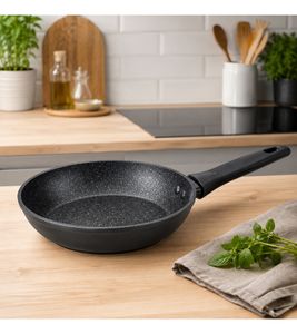 Poêle antiadhésive Russell Hobbs 20 cm pour toutes plaques de cuisson **Reconditionné – Testée et entièrement fonctionnelle** Noir/Bleu