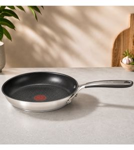 Poêle Tefal par Jamie Oliver, acier inoxydable, revêtement antiadhésif, 28 cm de diamètre, compatible tous feux **Produit de seconde main – Testé et parfaitement fonctionnel** Noir/Argent