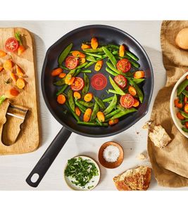 Tefal Day by Day Bratpfanne mit Titanium-Antihaftbeschichtung Pfanne Ø 32cm **B-Ware – geprüft & funktionell einwandfrei** Schwarz