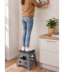 Tall HEDURA folding stool with integrated carry handle / step stool – max. load capacity 150 kg – 37 x 32.5 x 30 cm **B-stock – inspected & fully functional** – Grey