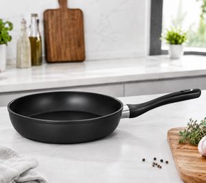 Forged Frying Pan Ø 28cm Made of Aluminium **B-Grade – tested & fully functional** in Black