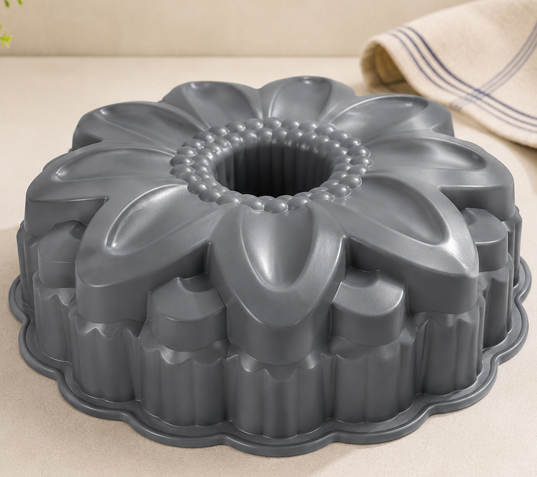 Große Silikon Blumen-Form Backform ca. 25 x 25 x 8 cm zum Backen und Einfrieren **B-Ware – geprüft og funktionell einwandfrei** 7855603 Grau