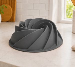 Silikon-Backform Gugelhupf-Form zum Backen & Einfrieren **B-Ware – geprüft & funktionell einwandfrei** in Schwarz