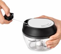 Mini-Zerkleinerer mit Zugseilmechanismus & Edelstahlklingen **B-Ware – geprüft & funktionell einwandfrei** in Schwarz