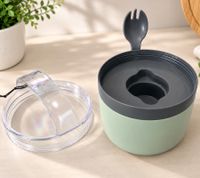 Duo Tableware Salatbecher TO-GO 2-stöckig mit Dressing-Behälter und Kühlakku Becher & Gabel 625ml **B-Ware – geprüft & funktionell einwandfrei** Grün