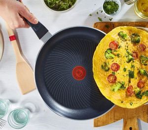 Tefal Start Easy Aluminium Bratpfanne mit Titanium-Antihaftbeschichtung Pfanne Ø 24 cm **B-Ware – geprüft & funktionell einwandfrei** Schwarz