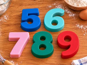 Silikon-Backformen Zahlen 5–9 5-teilig zum Backen & Einfrieren **B-Ware – geprüft & funktionell einwandfrei** Mehrfarbig
