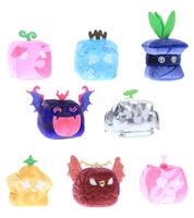 BLOX FRUITS Sammel-Plüschfigur Mystery Plush Series 1 – Blizzard Fruit, Rocket Fruit, Light Fruit, Owl Fruit, Love Fruit, Smoke Fruit, Love Fruit Permanent & Sound Fruit 1 von 8 zufällig mit DLC-Code 10 cm
