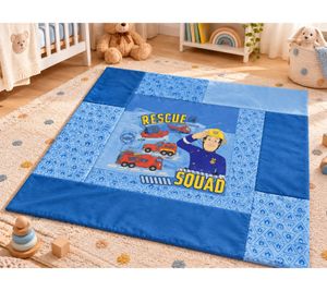 Tapis d’Éveil Sam le Pompier 115 × 115cm Couverture de Jeu Matelassée pour Bébés & Tout-Petits en 100% Polyester par Herding Multicolore