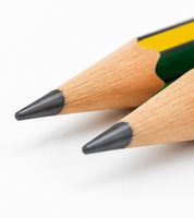 STAEDTLER Noris Schreibset mit 2 Bleistiften & 2 Finelinern – 4-teilig – 61 BK4-1 **B-Ware – geprüft** Mehrfarbig