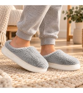 Cozy Unisex Slippers for Kids with Soft Faux Fur – Comfortable Camprella Slippers for Boys & Girls, Featuring a Non-Slip Treaded Sole – Gray